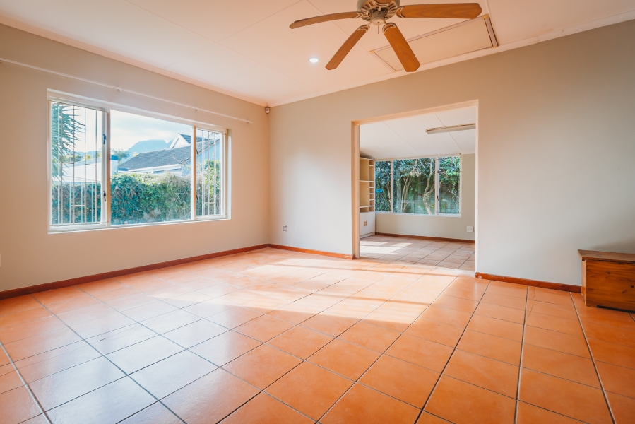 2 Bedroom Property for Sale in Heather Park Western Cape